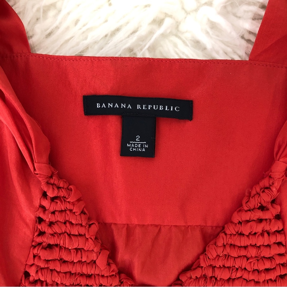 Banana Republic Women’s 100% Silk Tank Blouse - Picture 3 of 11